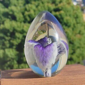 Glass Eye Studios GES 1991 Egg Shaped Purple Iris Orchid Paperweight 3" Tall